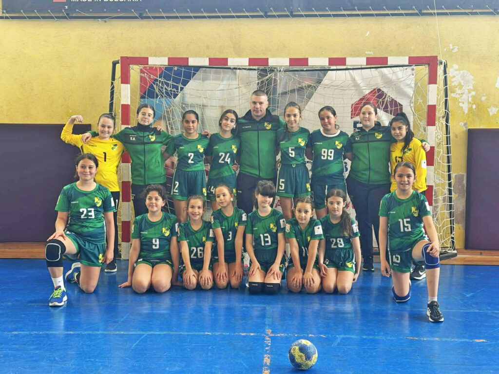 Svilengrad pobedi akademik plovdiv malkite ama 1 2026 новините от българия хандбалистките на свиленград победиха академик-пу като гости с 21:29 в мач от първенството на „а“ рхг –... Свиленград победи академик-пу в пловдив с 21:29/6:15/, малките „амазонки“ бият наред в хасково/допълнена/ 2026 българия новините balgarianovinite. Com 2026-03-29 13:33:28 свиленград победи академик-пу в пловдив с 21:29/6:15/, малките „амазонки“ бият наред в хасково/допълнена/ 2026 информационна агенция за разследваща журналистика и разследващ репортаж бургас, българия
