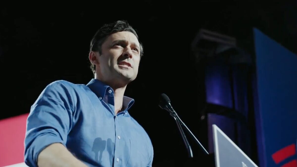 Jon ossoff takes swipe trump close relationshi 2026 world news from bulgaria balgarianovinite. Com (screengrab via x)
senator jon ossoff (d-ga) turned the spotlight on president donald trump’s... Jon ossoff takes a swipe at trump’s close relationship with aide natalie harp 2026 българия новините balgarianovinite. Com 2026-08-17 11:37:34 jon ossoff takes a swipe at trump’s close relationship with aide natalie harp 2026 investigative journalism and investigative reporting news agency burgas bulgaria