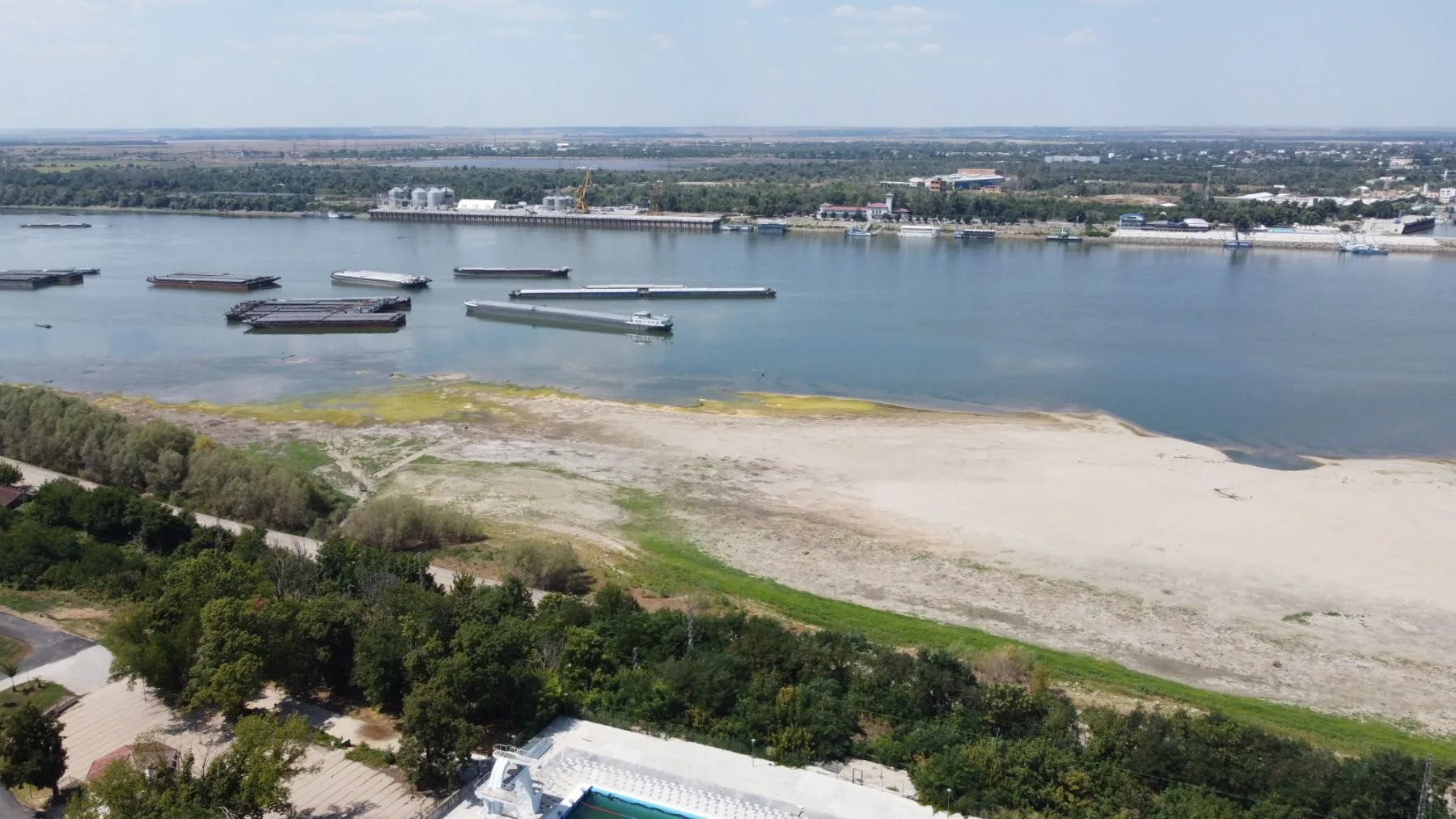 Novi ponizhilo nivoto reka dunav pri vodomeren 1 2026 новините от българия с нови 2 см се е понижило нивото на река дунав при водомерен пост русе за последните 24 часа. Това показват данните... С нови 2 см. Се е понижило нивото на река дунав при водомерен пост русе за последните 24 часа 2026 българия новините balgarianovinite. Com 2026-08-12 08:04:23 с нови 2 см. Се е понижило нивото на река дунав при водомерен пост русе за последните 24 часа 2026 информационна агенция за разследваща журналистика и разследващ репортаж бургас, българия
