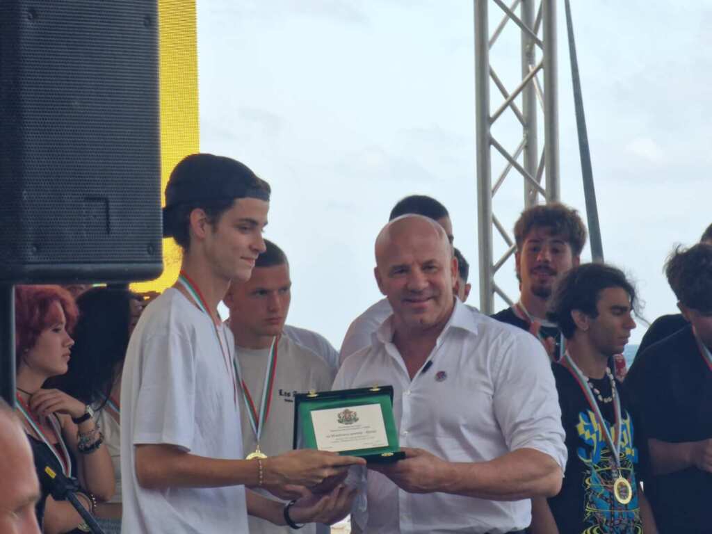 Sozopol sabra yordan yovchev ivet goranova mla 2 2026 новините от българия созопол попадна във фокуса на едно от най-интересните събития, посветени на младите хора, спорта и активния начин на... Созопол събра йордан йовчев, ивет горанова и млади таланти от цяла българия 2026 българия новините balgarianovinite. Com 2026-08-12 17:29:21 созопол събра йордан йовчев, ивет горанова и млади таланти от цяла българия 2026 информационна агенция за разследваща журналистика и разследващ репортаж бургас, българия
