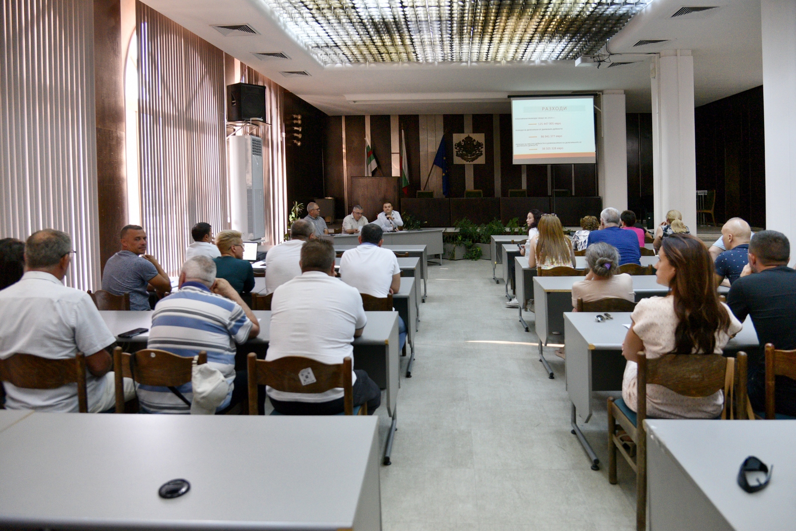 Vapreki kasno prietiya darzhaven byudzhet obsh 1 2026 новините от българия община сливен продължава последователно да изпълнява заложените за годината дейности, насочени към подобряване на... Въпреки късно приетия държавен бюджет, община сливен продължава с инвестициите в градската среда 2026 българия новините balgarianovinite. Com 2026-08-26 07:09:09 въпреки късно приетия държавен бюджет, община сливен продължава с инвестициите в градската среда 2026 информационна агенция за разследваща журналистика и разследващ репортаж бургас, българия