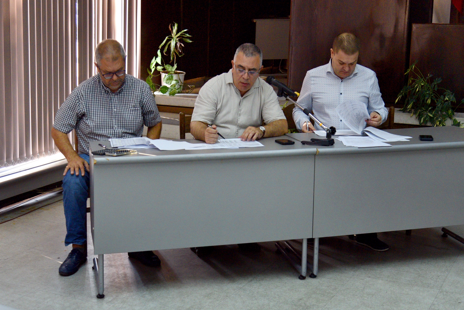 Vapreki kasno prietiya darzhaven byudzhet obsh 2 2026 новините от българия община сливен продължава последователно да изпълнява заложените за годината дейности, насочени към подобряване на... Въпреки късно приетия държавен бюджет, община сливен продължава с инвестициите в градската среда 2026 българия новините balgarianovinite. Com 2026-08-26 07:09:09 въпреки късно приетия държавен бюджет, община сливен продължава с инвестициите в градската среда 2026 информационна агенция за разследваща журналистика и разследващ репортаж бургас, българия