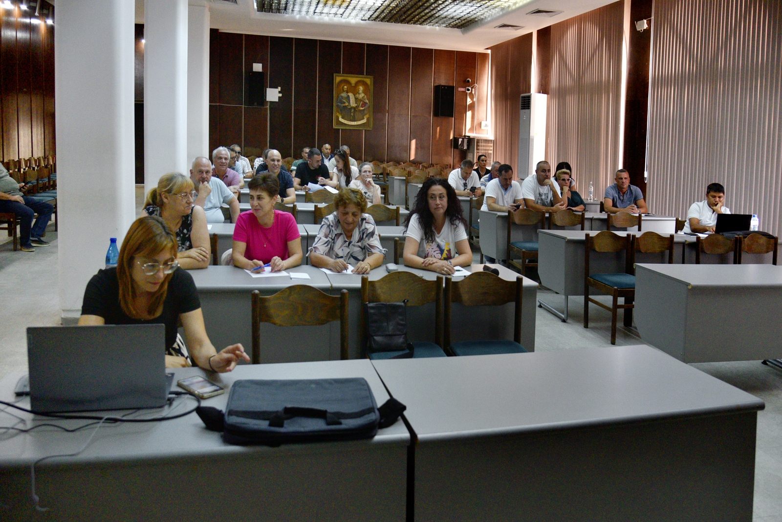 Vapreki kasno prietiya darzhaven byudzhet obsh 3 2026 новините от българия община сливен продължава последователно да изпълнява заложените за годината дейности, насочени към подобряване на... Въпреки късно приетия държавен бюджет, община сливен продължава с инвестициите в градската среда 2026 българия новините balgarianovinite. Com 2026-08-26 07:09:09 въпреки късно приетия държавен бюджет, община сливен продължава с инвестициите в градската среда 2026 информационна агенция за разследваща журналистика и разследващ репортаж бургас, българия