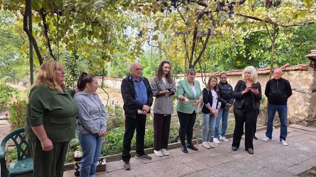 Баба дона 100 godini zhivot trud dobrota baba dona igano 3 2026 новините от българия дона пенчева от карловското село иганово отпразнува своя 100-годишен юбилей сред близки, приятели и жители на... 100 години живот, труд и доброта: баба дона от иганово отпразнува вековен юбилей 2026 българия новините balgarianovinite. Com 2026-09-25 10:19:09 баба дона 100 години живот, труд и доброта: баба дона от иганово отпразнува вековен юбилей 2026 информационна агенция за разследваща журналистика и разследващ репортаж бургас, българия
