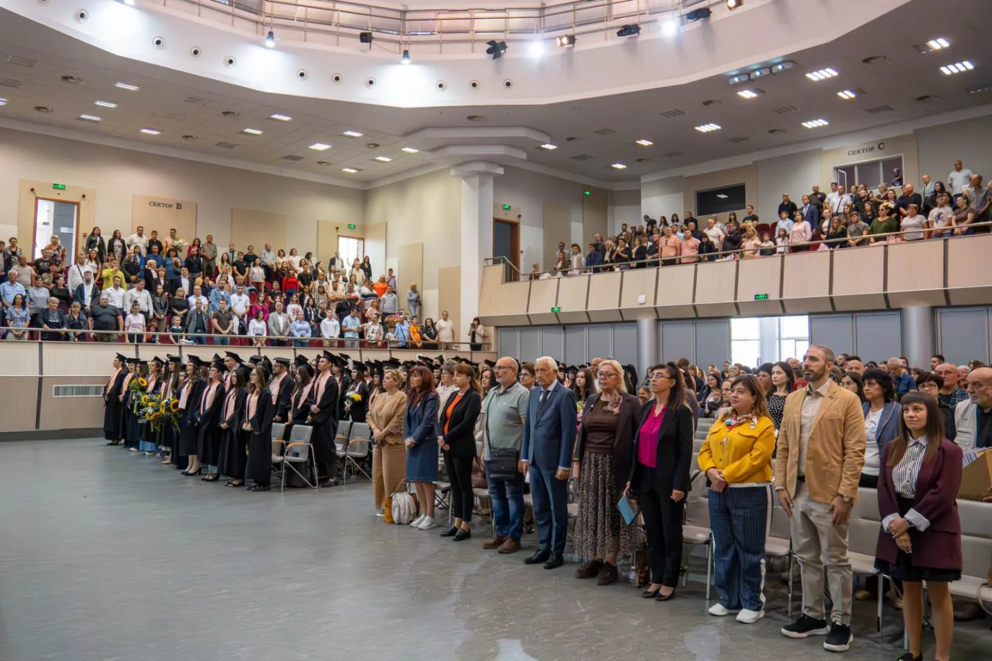 Абсолвенти от випуск absolventi vipusk 2026 rusenskiya universitet 2 2026 новините от българия 34 абсолвенти от випуск 2026 на факултет „обществено здраве и здравни грижи“ на русенския университет, избрали още... 34 абсолвенти от випуск 2026 на русенския университет продължават кариерата си в медика 2026 българия новините balgarianovinite. Com 2026-09-25 15:31:44 абсолвенти от випуск 34 абсолвенти от випуск 2026 на русенския университет продължават кариерата си в медика 2026 информационна агенция за разследваща журналистика и разследващ репортаж бургас, българия
