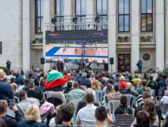 Burgas posreshta eurovolley 2026 festivalna zo 1 2026 новините от българия българия, заедно с италия, финландия и румъния, е домакин на европейското първенство по волейбол за мъже &ndash;... Бургас посреща eurovolley 2026 с фестивална зона 2026 българия новините balgarianovinite. Com 2026-09-01 09:13:40 бургас посреща eurovolley 2026 с фестивална зона 2026 информационна агенция за разследваща журналистика и разследващ репортаж бургас, българия