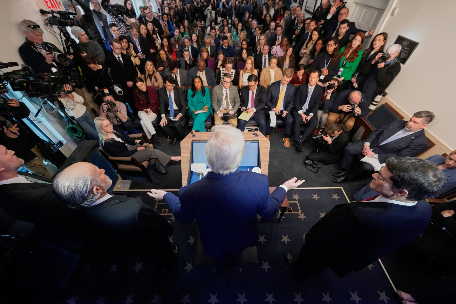 CNN Stripped of White House TV Press Pool Duty After Trump Ban 2026