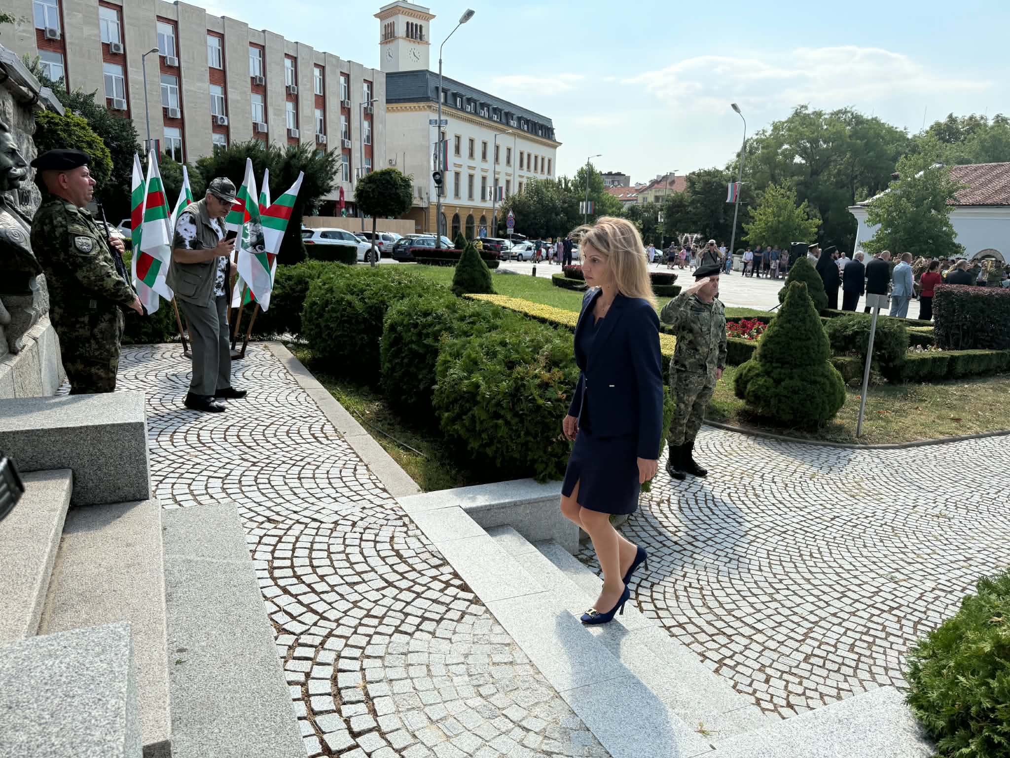 Desislava taneva neka badem dostoyni naslednit 1 2026 новините от българия сливен отбеляза 141-а години от съединението на княжество българия с източна румелия. Представители на областната... Десислава танева: нека бъдем достойни наследници на поколенията, които доказаха, че съединението прави силата 2026 българия новините balgarianovinite. Com 2026-09-06 12:50:41 десислава танева: нека бъдем достойни наследници на поколенията, които доказаха, че съединението прави силата 2026 информационна агенция за разследваща журналистика и разследващ репортаж бургас, българия