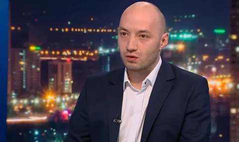 Димитър ганев: ако няма кандидат за президент на герб, гюров отива на балотаж с йотова 2026 | 2026 новините от българия - bulgarianovinite. Com Dimitar ganev ako nyama kandidat prezident ger 2026 новините от българия кандидатурата на гюров и кандев, общо взето, беше до голяма степен ясна в последните няколко месеца, но не беше... Димитър ганев: ако няма кандидат за президент на герб, гюров отива на балотаж с йотова 2026 българия новините balgarianovinite. Com 2026-09-01 12:09:23 димитър ганев: ако няма кандидат за президент на герб, гюров отива на балотаж с йотова 2026 информационна агенция за разследваща журналистика и разследващ репортаж бургас, българия