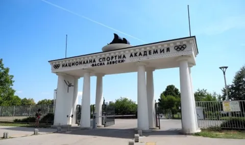 Едва 22 университета присъствено и 1 онлайн "учредиха" алтернативния Съвет на ректорите 2026