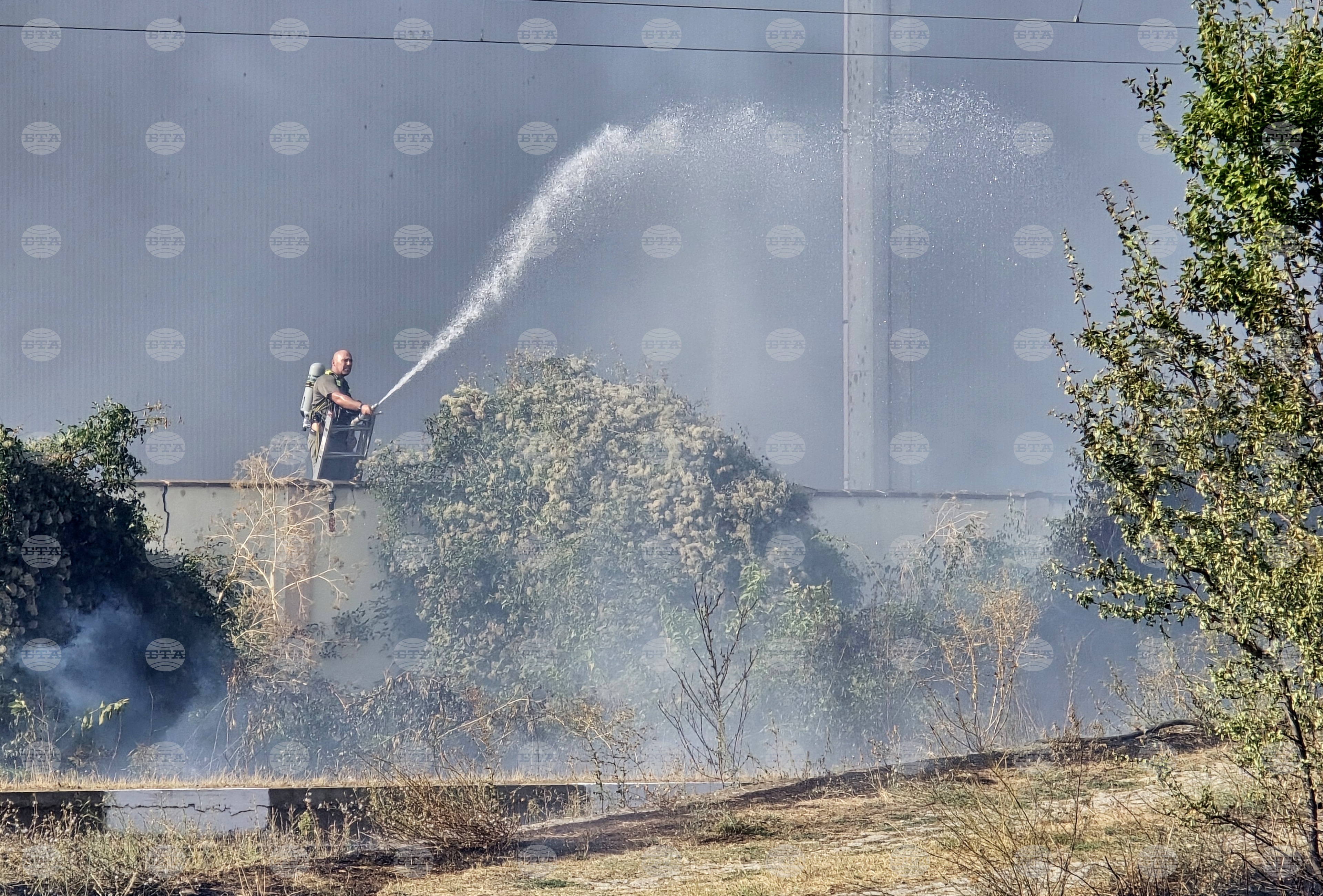 Fire breaks out at sahrane railway station in central bulgaria, train services suspended 2026 | 2026 world news from bulgaria - balgarianovinite. Com Fire breaks out sahrane railway station centra 2026 world news from bulgaria balgarianovinite. Com grass and bushes caught fire near the railway station at the village of gorno sahrane, central... Fire breaks out at sahrane railway station in central bulgaria, train services suspended 2026 българия новините balgarianovinite. Com 2026-09-06 16:33:00 fire breaks out at sahrane railway station in central bulgaria, train services suspended 2026 investigative journalism and investigative reporting news agency burgas bulgaria