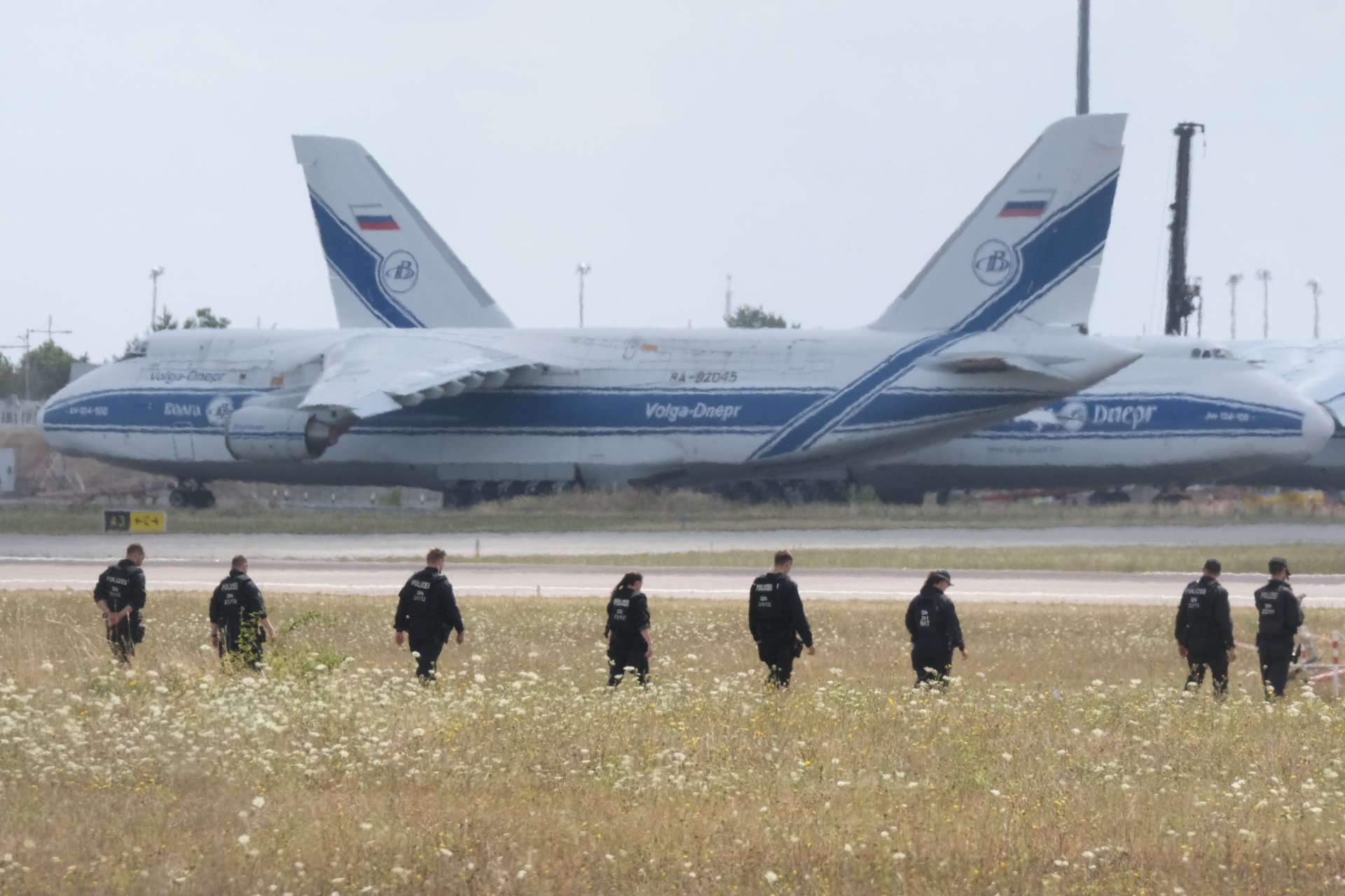 Германската полиция проверява и сръбска връзка с дрона на летището в лайпциг 2026