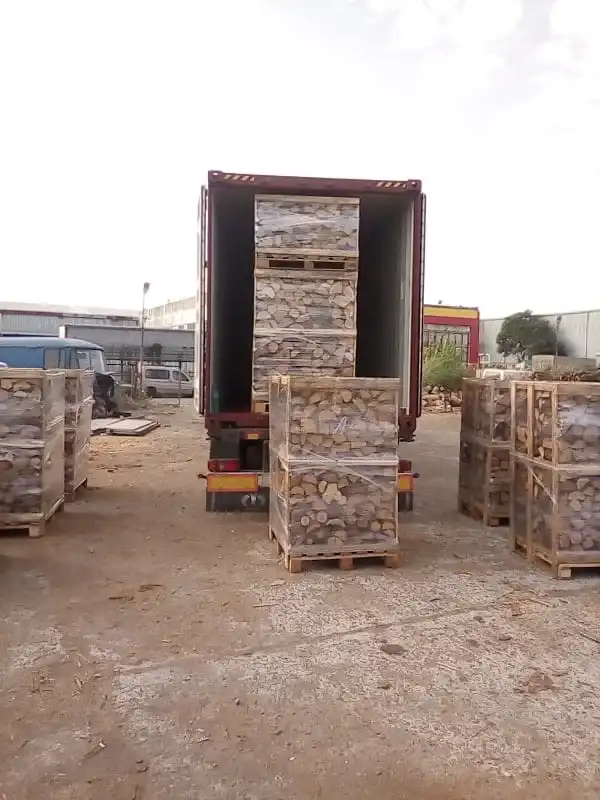 Firewood pallet crates 1m3 hardwood oak kiln dried logs packed for export wholesale firewood manufacturer fsc certified low moisture