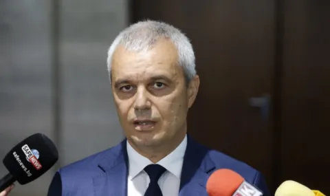 Костадинов поиска оставката на Румен Радев 2026