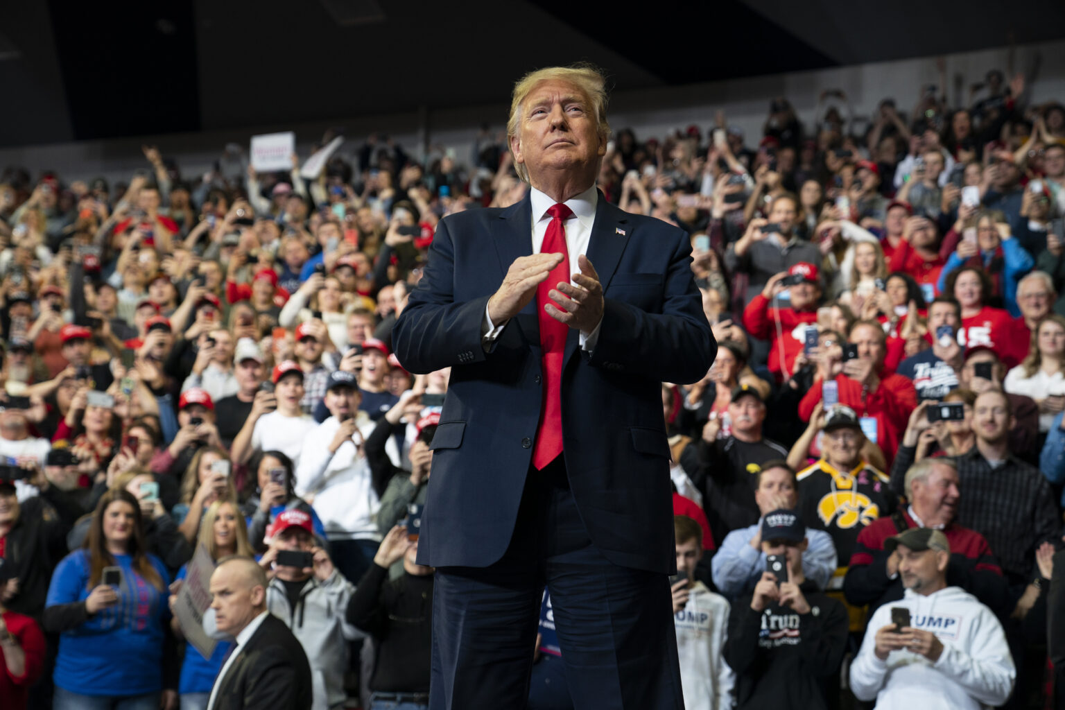 ‘Like a Dagger in My Heart!’ MAGA Superfans Voice Their Disenchantment With Trump in Stunning Politico Report 2026