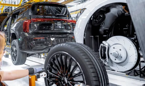 Mercedes също предупреди за затваряне на някои от европейските си заводи 2026