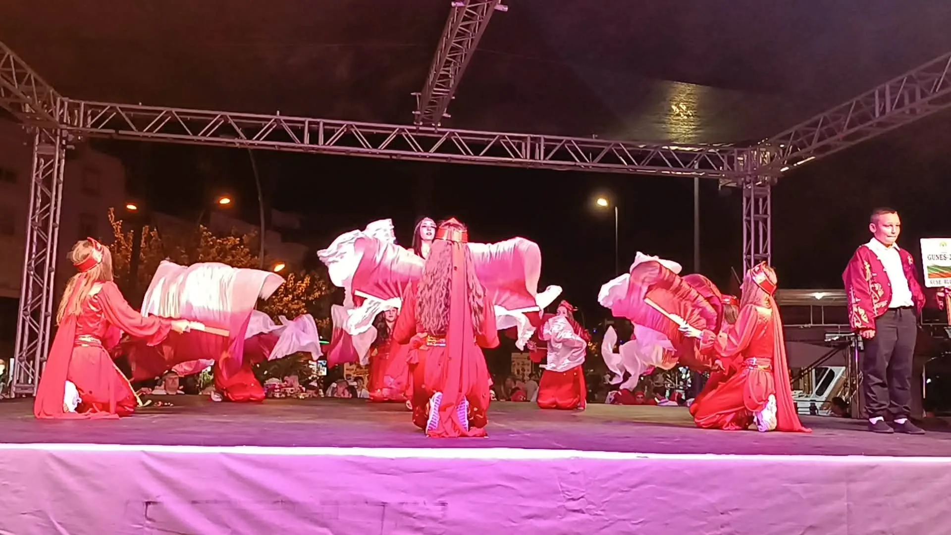 Nch gyunesh 2012 ruse predstavi balgariya xxvi 1 2026 новините от българия с много емоция, настроение и гордост нч „гюнеш-2012″ – гр. Русе взе участие в xxvii международен фестивал „galart... Нч „гюнеш-2012″ – русе представи българия на xxvii международен фестивал „galart folk dans fest“ в мармарис 2026 българия новините balgarianovinite. Com 2026-09-03 21:40:00 нч „гюнеш-2012″ – русе представи българия на xxvii международен фестивал „galart folk dans fest“ в мармарис 2026 информационна агенция за разследваща журналистика и разследващ репортаж бургас, българия