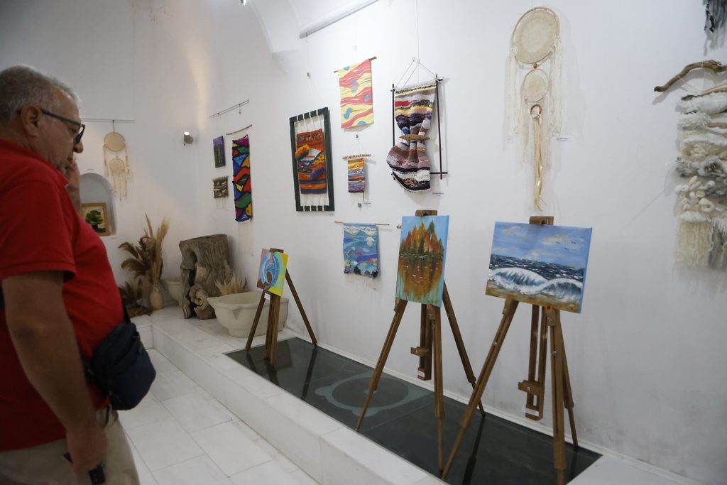 Nishkite koito svarzvat otkrita art galeriyata 4 2026 новините от българия днес – 1 септември, в арт галерията на свиленград, се състоя откриването на изложба – текстилен дизайн... „нишките, които ни свързват“ бе открита в арт галерията на свиленград 2026 българия новините balgarianovinite. Com 2026-09-01 18:52:17 „нишките, които ни свързват“ бе открита в арт галерията на свиленград 2026 информационна агенция за разследваща журналистика и разследващ репортаж бургас, българия