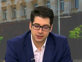 Pekanov targovtsite povishiha tsenite nachin k 1 2026 новините от българия няма да се намалява данъкът върху добавената стойност (ддс) за туристическия бранш, обяви вицепремиерът атанас... Пеканов: търговците повишиха цените по начин, който ощети българите 2026 българия новините balgarianovinite. Com 2026-09-06 10:15:40 пеканов: търговците повишиха цените по начин, който ощети българите 2026 информационна агенция за разследваща журналистика и разследващ репортаж бургас, българия