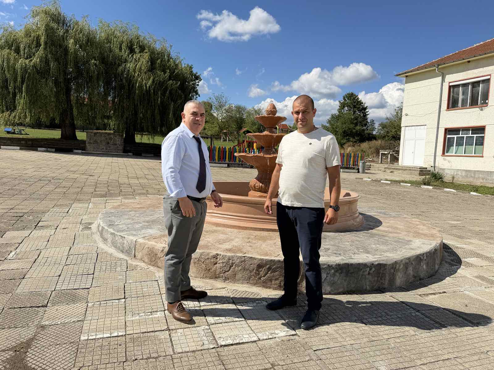 Продължава ремонтът на покрива на оу „васил левски“ в стара река 2026 | новини сливен 2026 новините от българия - bulgarianovinite. Com Новини сливен prodalzhava remontat pokriva vasil levski star 3 2026 новините от българия продължават дейностите по ремонта на покрива на сградата на оу „васил левски“ в стара река. Кметът стефан радев... Продължава ремонтът на покрива на оу „васил левски“ в стара река 2026 българия новините balgarianovinite. Com 2026-09-25 06:01:47 новини сливен продължава ремонтът на покрива на оу „васил левски“ в стара река 2026 информационна агенция за разследваща журналистика и разследващ репортаж бургас, българия