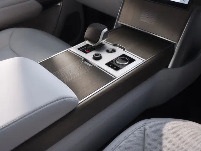 Range rover debyutira pokazhe che vseki elektr 3 2026 новините от българия вместо да създаде радикален, самостоятелен силует на електромобила, за да рекламира своите нулеви емисии, jaguar... Range rover ev дебютира, за да покаже, че не всеки електромобил трябва да е различен 2026 българия новините balgarianovinite. Com 2026-09-03 14:08:28 range rover ev дебютира, за да покаже, че не всеки електромобил трябва да е различен 2026 информационна агенция за разследваща журналистика и разследващ репортаж бургас, българия
