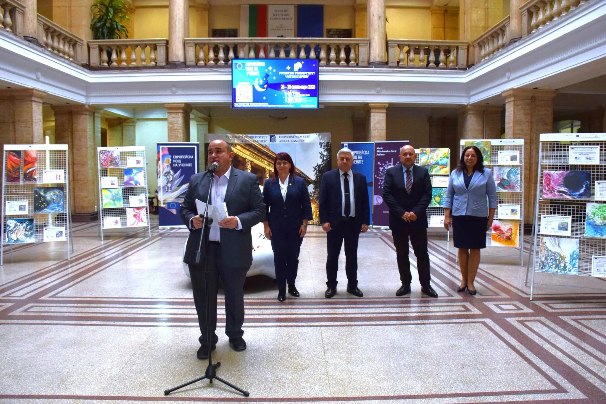 Нощ на учените rusenskiya universitet otkrito porednoto izdan 4 2026 новините от българия днес, 25. 09. 2026 г. , в централното фоайе на ректората на русенския университет беше открито поредното издание на... В русенския университет бе открито поредното издание на европейската нощ на учените, което тази година се провежда под мотото „любопитството, което променя света“ 2026 българия новините balgarianovinite. Com 2026-09-25 15:02:59 нощ на учените в русенския университет бе открито поредното издание на европейската нощ на учените, което тази година се провежда под мотото „любопитството, което променя света“ 2026 информационна агенция за разследваща журналистика и разследващ репортаж бургас, българия