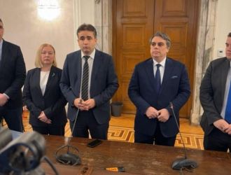 Septemvri reshava dali podkrepi gyurov kandev 1 2026 новините от българия "продължаваме промяната" още не са решили дали ще подкрепят дуото андрей гюров - георги кандев на президентските... На 12 септември пп решава дали да подкрепи гюров и кандев на президентските избори 2026 българия новините balgarianovinite. Com 2026-09-01 10:02:53 на 12 септември пп решава дали да подкрепи гюров и кандев на президентските избори 2026 информационна агенция за разследваща журналистика и разследващ репортаж бургас, българия