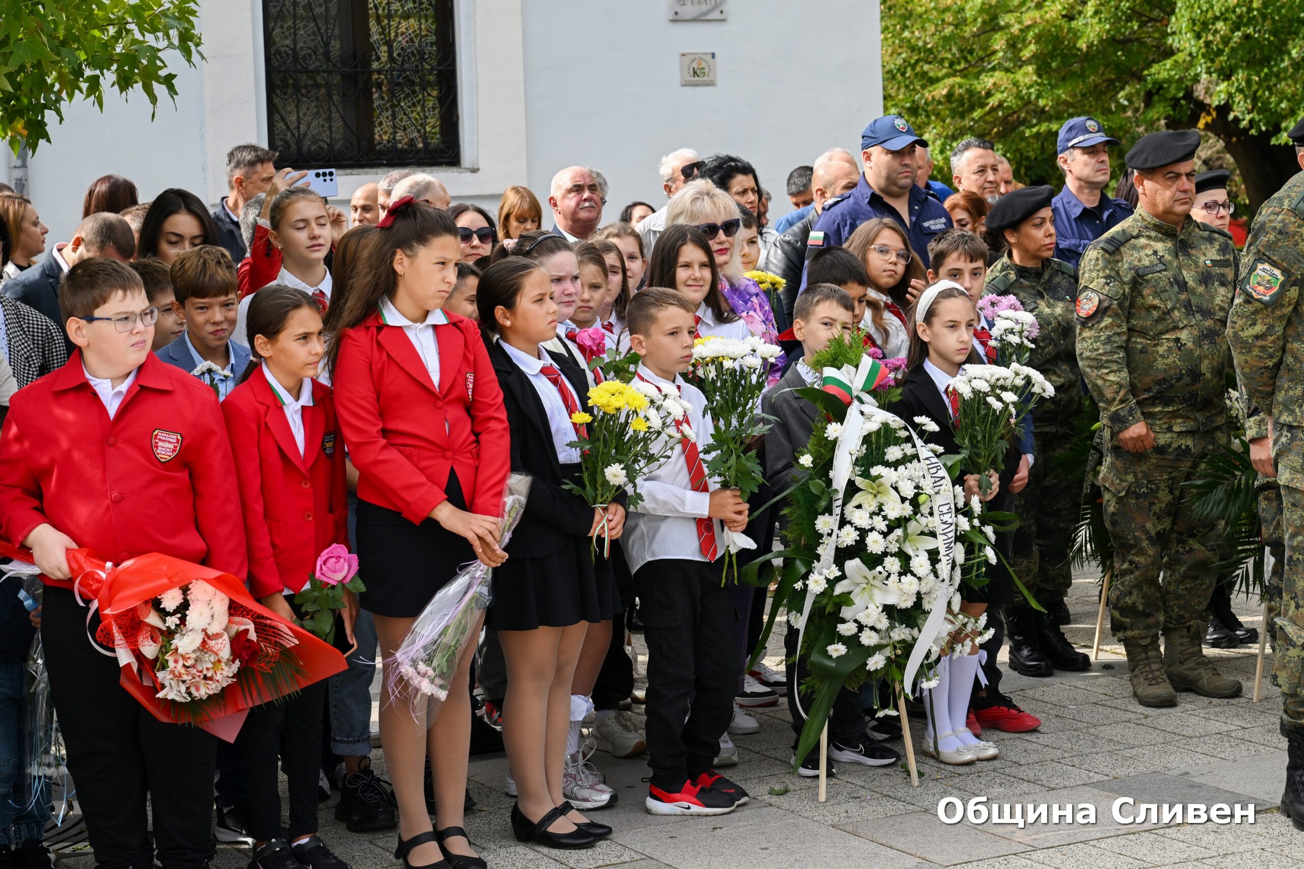 Сливен отбеляза 118 години от независимостта на българия 2026 | сливен 2026 новините от българия - bulgarianovinite. Com Сливен sliven otbelyaza 118 godini nezavisimostta bal 5 2026 новините от българия с издигане на националния флаг, поднасяне на венци пред паметника на хаджи димитър и думи за държавността,... Сливен отбеляза 118 години от независимостта на българия 2026 българия новините balgarianovinite. Com 2026-09-22 12:59:33 сливен сливен отбеляза 118 години от независимостта на българия 2026 информационна агенция за разследваща журналистика и разследващ репортаж бургас, българия