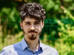 Стефан Димитров пред ФАКТИ: Невидимите животни имат видими проблеми – отделянето на телета в клетка 2026 Стефан Димитров пред ФАКТИ: Невидимите животни имат видими проблеми – отделянето на телета в клетка 2026