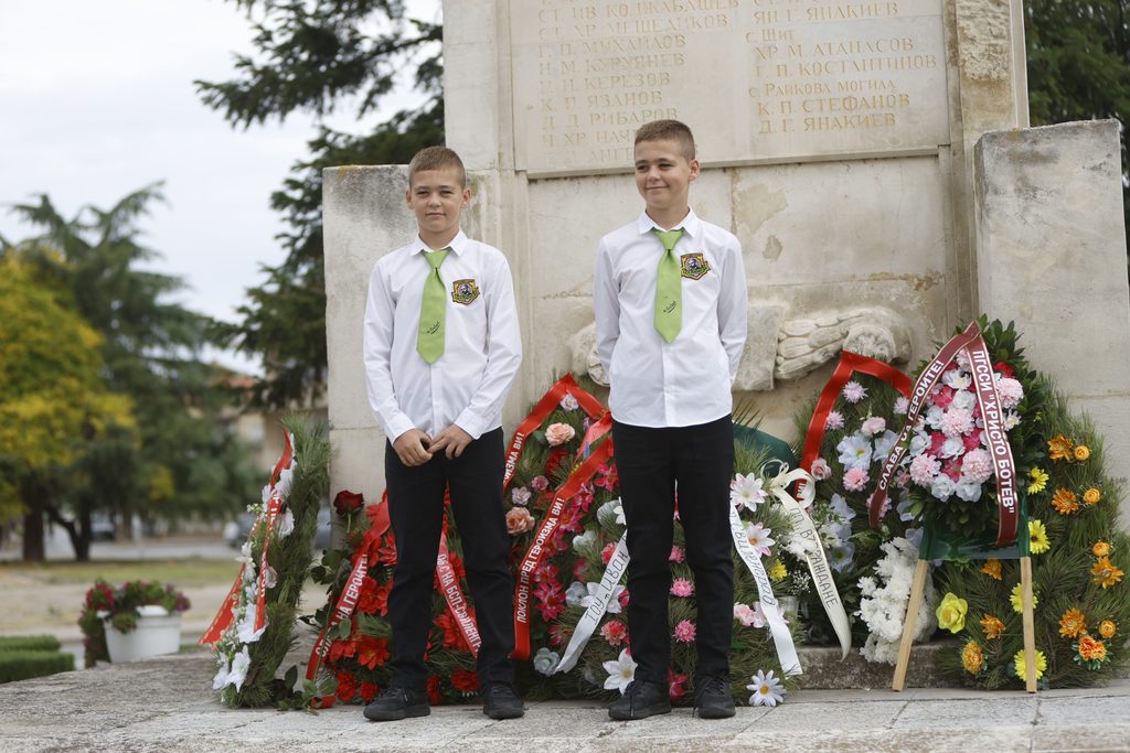 Ден на независимостта svilengrad otbelyaza tarzhestveno septemvri de 25 2026 новините от българия <img loading="lazy" decoding="async" width="1024" height="683" data-id="107581" data-src="https://balgarianovinite. Com/wp-content/uploads/2026/09/svilengrad-otbelyaza-tarzhestveno-septemvri-de-28. Jpg" alt="" class="wp-image-107581" data-srcset="https://balgarianovinite. Com/wp-content/uploads/2026/09/svilengrad-otbelyaza-tarzhestveno-septemvri-de-28. Jpg 1024w, https://balgarianovinite. Com/wp-content/uploads/2026/09/svilengrad-otbelyaza-tarzhestveno-septemvri-de-163. Jpg 300w, https://balgarianovinite. Com/wp-content/uploads/2026/09/svilengrad-otbelyaza-tarzhestveno-septemvri-de-164. Jpg 150w, https://balgarianovinite. Com/wp-content/uploads/2026/09/svilengrad-otbelyaza-tarzhestveno-septemvri-de-165. Jpg 768w, https://balgarianovinite. Com/wp-content/uploads/2026/09/svilengrad-otbelyaza-tarzhestveno-septemvri-de-166. Jpg 1536w, https://e-svilengrad. Com/wp-content/uploads/2026/09/j3a8259-2048x1365. Jpg 2048w" data-sizes="auto, (max-width: 1024px) 100vw, 1024px"... Свиленград отбеляза тържествено 22 септември – ден на независимостта /снимки/ 2026 българия новините balgarianovinite. Com 2026-09-22 10:31:06 ден на независимостта свиленград отбеляза тържествено 22 септември – ден на независимостта /снимки/ 2026 информационна агенция за разследваща журналистика и разследващ репортаж бургас, българия