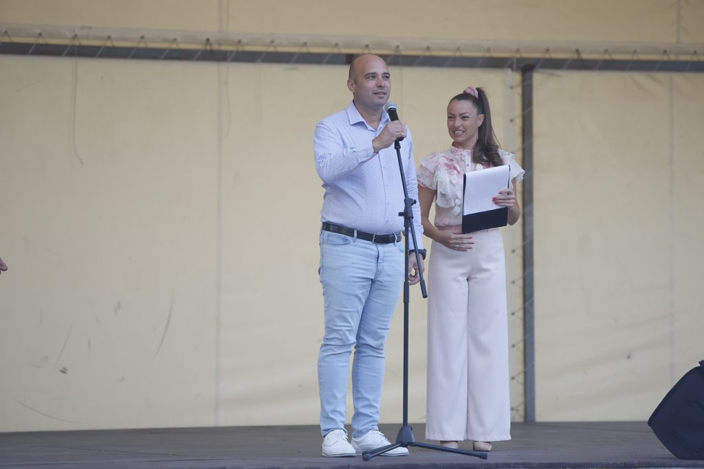 Дълго вито хоро svilengradskiyat esenen panair tragna kontsert 8 2026 новините от българия арх. Анастас карчев, кмет на свиленград: да съхраним 107-годишната традиция на нашия панаир днес официално бе... Свиленградският есенен панаир тръгна с концерт на роси пейчева и голямо хоро 2026 българия новините balgarianovinite. Com 2026-09-21 18:35:15 дълго вито хоро свиленградският есенен панаир тръгна с концерт на роси пейчева и голямо хоро 2026 информационна агенция за разследваща журналистика и разследващ репортаж бургас, българия