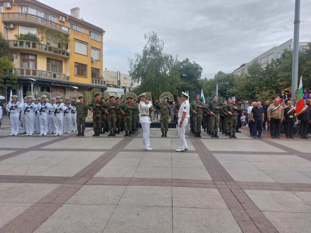 С тържествен ритуал бургас отбелязва 118 години независима българия 2026 | burgas 2026 новините от българия - bulgarianovinite. Com Burgas tarzhestven ritual burgas otbelyazva 118 godin 1 2026 новините от българия с тържествен военен ритуал на площад „атанас сиреков“ започнаха тържествата, посветени на 118-та годишнина от... С тържествен ритуал бургас отбелязва 118 години независима българия 2026 българия новините balgarianovinite. Com 2026-09-22 10:31:57 burgas с тържествен ритуал бургас отбелязва 118 години независима българия 2026 информационна агенция за разследваща журналистика и разследващ репортаж бургас, българия