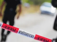 Убиха възрастна жена в Разложко, съпругът ѝ е с опасност за живота. Задържан е техен роднина 2026 Убиха възрастна жена в Разложко, съпругът ѝ е с опасност за живота. Задържан е техен роднина 2026