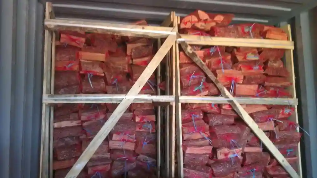 Firewood bags container nl be, kiln dried firewood, seasoned firewood, birch logs, wholesale firewood, eco-friendly wood
