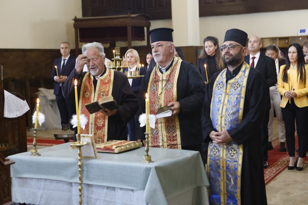 Bg novini 2026 1415 2026 новините от българия 5 октомври – ден на свиленград, започна с тържествена литургия в храм „светатроица“. Отслужи я архиерейският... 2026 българия новините balgarianovinite. Com 2026-10-05 08:20:55 bg novini 2026 информационна агенция за разследваща журналистика и разследващ репортаж бургас, българия