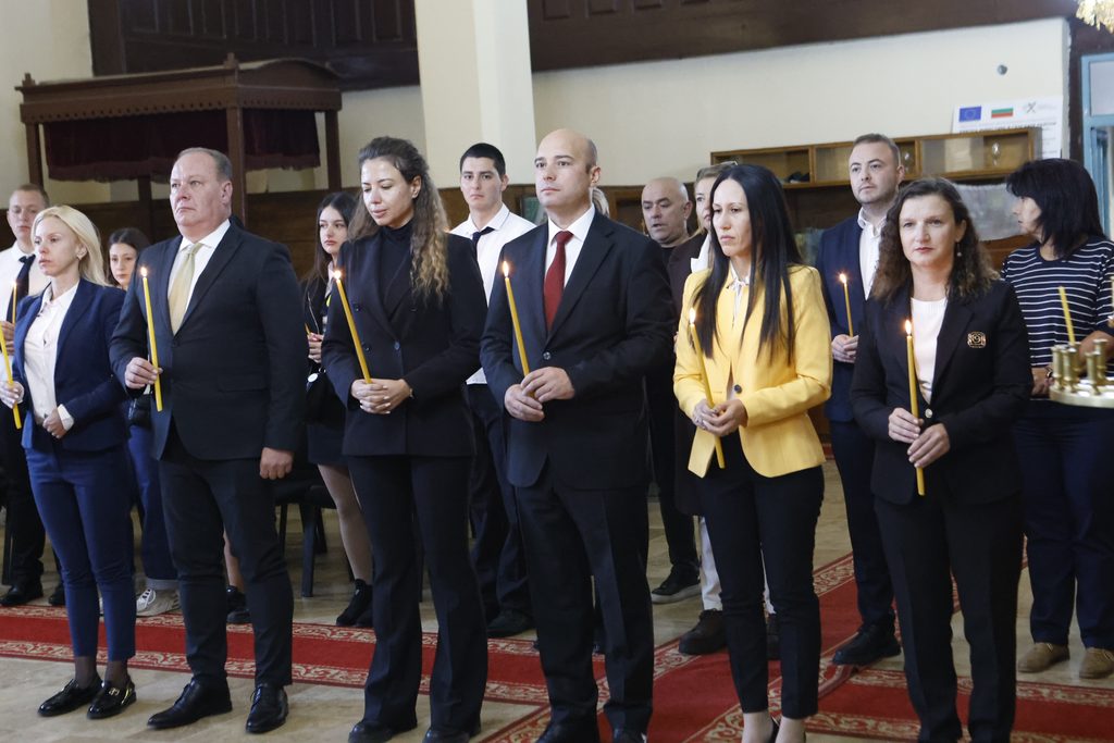 Bg novini 2026 1574 2026 новините от българия 5 октомври – ден на свиленград, започна с тържествена литургия в храм „светатроица“. Отслужи я архиерейският... 2026 българия новините balgarianovinite. Com 2026-10-05 07:44:55 bg novini 2026 информационна агенция за разследваща журналистика и разследващ репортаж бургас, българия