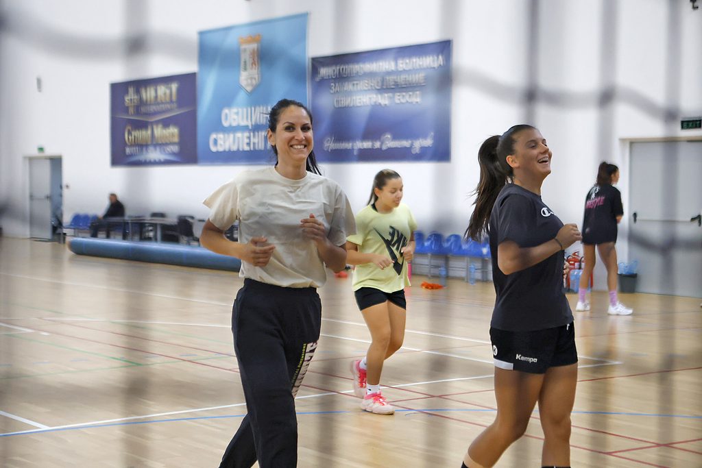 Спортната зала 2026 961 2026 новините от българия хандбалистките на свиленград провеждат традиционния тридневен предсезонен лагер в спортната зала на града. Под... 2026 българия новините balgarianovinite. Com 2026-10-03 18:33:18 спортната зала 2026 информационна агенция за разследваща журналистика и разследващ репортаж бургас, българия