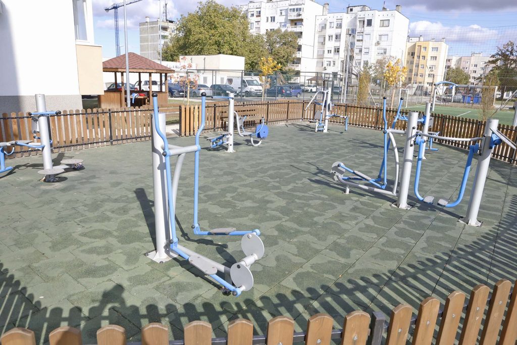 Анастас карчев кмет anastas karchev kmet svilengrad podmenihme 563 4 2026 новините от българия честит празник на всички именици и строители! Днес – 26 октомври, празнуваме димитровден, а строителите имат... Анастас карчев, кмет на свиленград: подменихме 5 563 м водопроводи, 1 944 м канализация и асфалтирахме 32 улици. Продължаваме с благоустрояването на града ни 2026 българия новините balgarianovinite. Com 2026-10-25 23:31:33 анастас карчев кмет анастас карчев, кмет на свиленград: подменихме 5 563 м водопроводи, 1 944 м канализация и асфалтирахме 32 улици. Продължаваме с благоустрояването на града ни 2026 информационна агенция за разследваща журналистика и разследващ репортаж бургас, българия