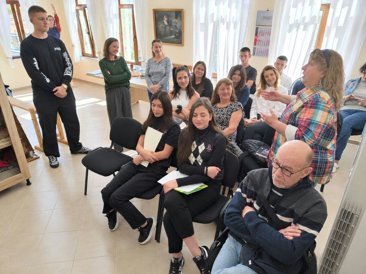 Архитектурното наследство arhitekturnoto nasledstvo kotel darvenata kash 3 2026 новините от българия в деня на архитектурата мария георгиева, жулияна-мария железова и константина михалева от туристически информационен... Архитектурното наследство на котел – от дървената къща до монументалния камък 2026 българия новините balgarianovinite. Com 2026-10-06 06:02:31 архитектурното наследство архитектурното наследство на котел – от дървената къща до монументалния камък 2026 информационна агенция за разследваща журналистика и разследващ репортаж бургас, българия