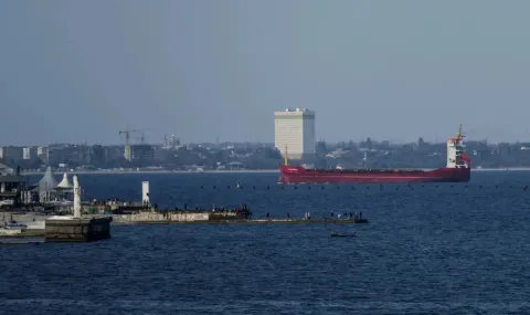 Атаките в Черно море отказват кораби от българските пристанища 2026