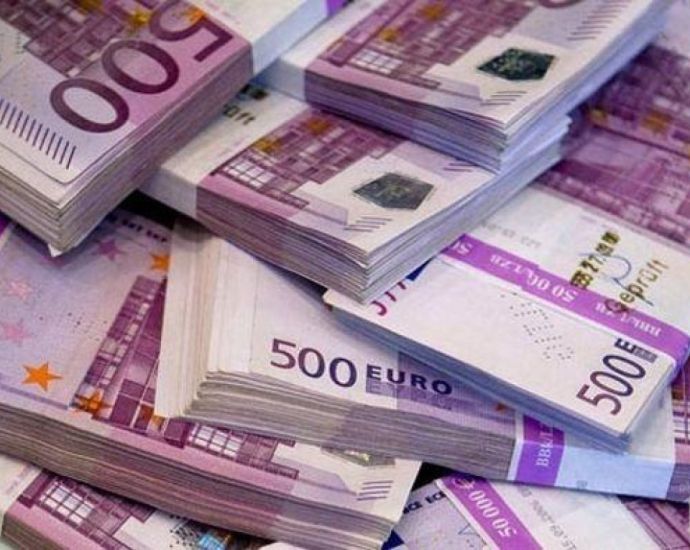 България внесе за одобрение в Брюксел първия си бюджетен план като член на еврозоната 2026