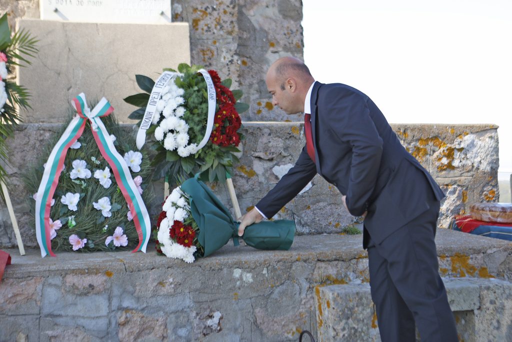 Bg novini blagodarstven moleben znamena poklon pred gero 28 2026 новините от българия с благодарствен молебен и поклонение пред паметта на героите свиленград чества своя празник – 5 октомври. Жители... С благодарствен молебен, знамена и поклон пред героите свиленград отбеляза своя празник 2026 българия новините balgarianovinite. Com 2026-10-05 13:11:58 bg novini с благодарствен молебен, знамена и поклон пред героите свиленград отбеляза своя празник 2026 информационна агенция за разследваща журналистика и разследващ репортаж бургас, българия