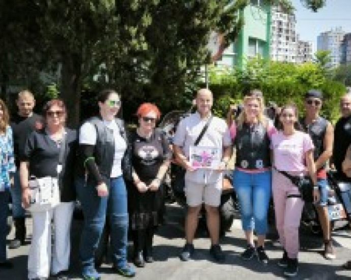 Бургас обединява лекари и мотористи за женското здраве: безплатни прегледи от 14 октомври и Мостът в розово на 17 октомври 2026