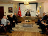 Делегация на ДПС се срещна с AKP в Измир 2026 Делегация на ДПС се срещна с AKP в Измир 2026