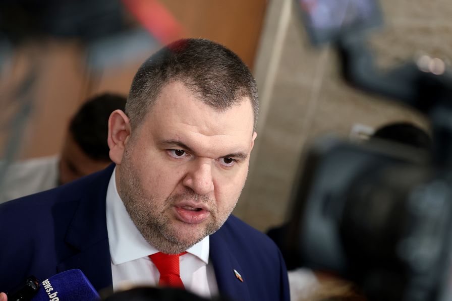 Делян Пеевски: Тепърва ще изнасям истината за корупцията в кабинета! Демерджиев явно е качил температура, жена му не го завива 2026