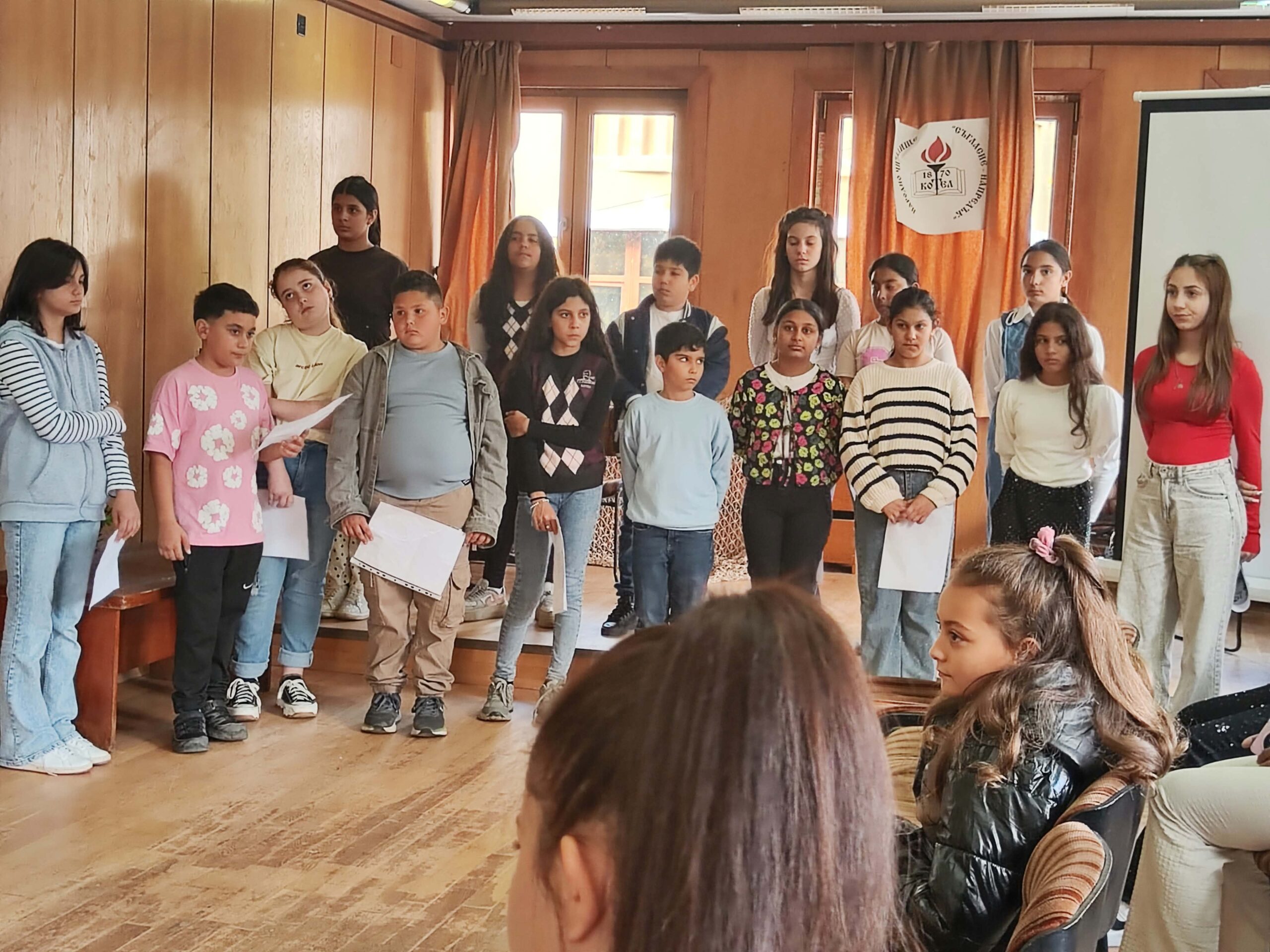 Деца от клуб detsa klub vazrozhdenska iskra retsital narodn 4 2026 новините от българия двадесет деца от клуб „възрожденска искра“ към народно читалище „съгласие – напредък 1870“ представиха днес рецитал... 20 деца от клуб „възрожденска искра“ с рецитал за народните будители в котел 2026 българия новините balgarianovinite. Com 2026-10-26 15:28:26 деца от клуб 20 деца от клуб „възрожденска искра“ с рецитал за народните будители в котел 2026 информационна агенция за разследваща журналистика и разследващ репортаж бургас, българия