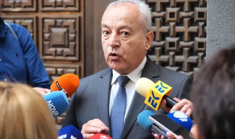 Донев: Финализираме бюджетните законопроекти 2026