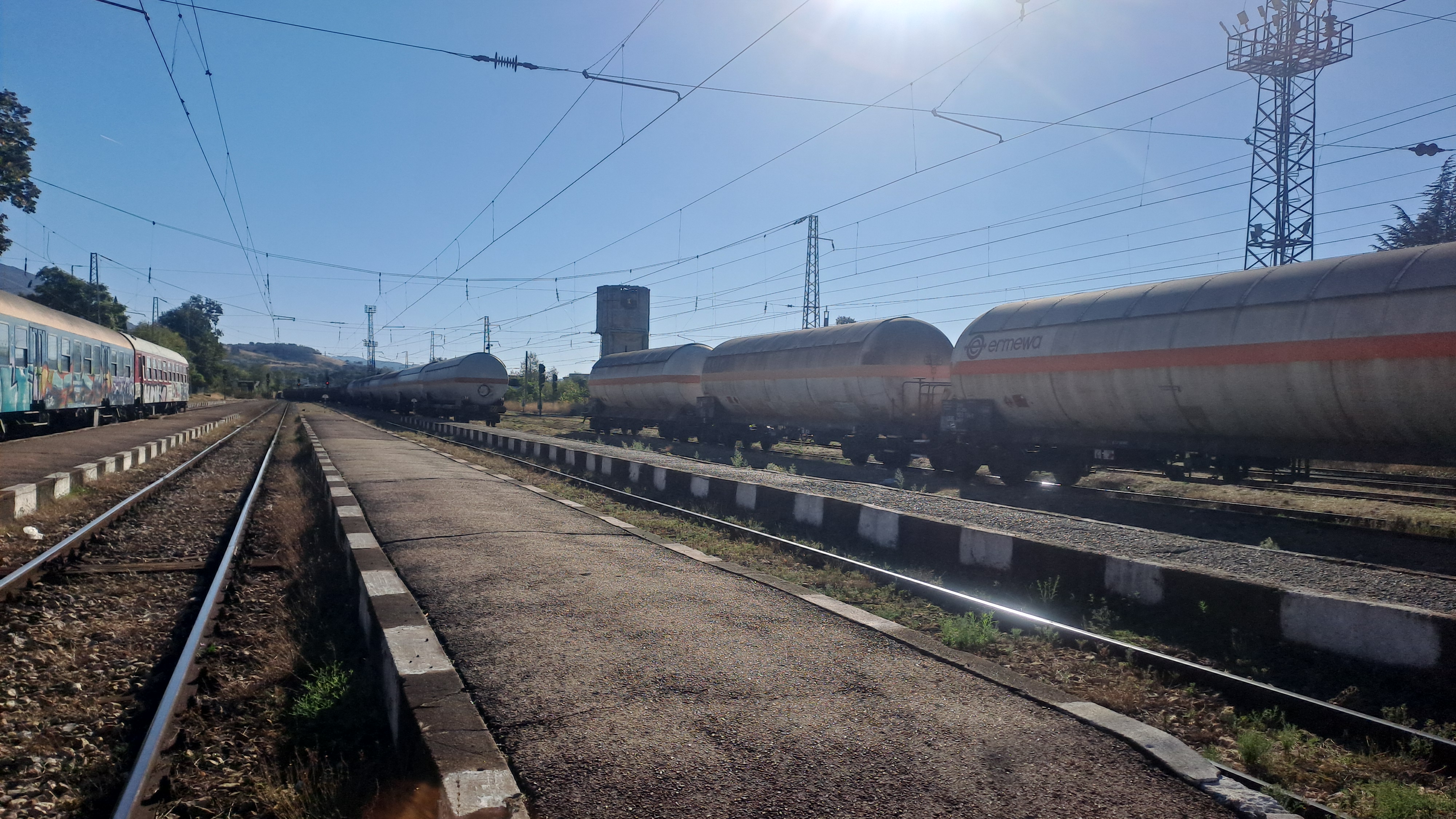 Влака на гара gazova avariya blokira sedem vlaka zhp gara ka 32 2026 новините от българия изтичане на пропан-бутан от цистерна спря движението на седем влака – шест пътнически и един бърз, на жх гара... Газова авария блокира седем влака на жп гара карлово, движението е възстановено 2026 българия новините balgarianovinite. Com 2026-10-03 08:09:48 влака на гара газова авария блокира седем влака на жп гара карлово, движението е възстановено 2026 информационна агенция за разследваща журналистика и разследващ репортаж бургас, българия