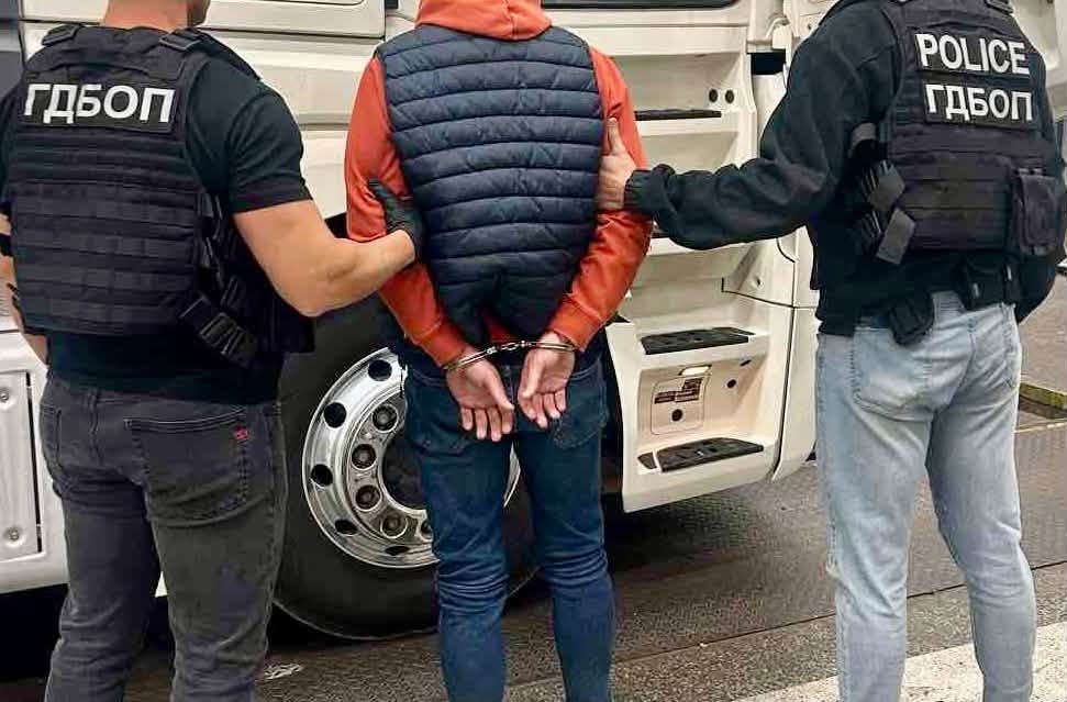 ГДБОП задържа над 12 кг кокаин на „Капитан Андреево“, арестуван е чужд гражданин/видео/ 2026