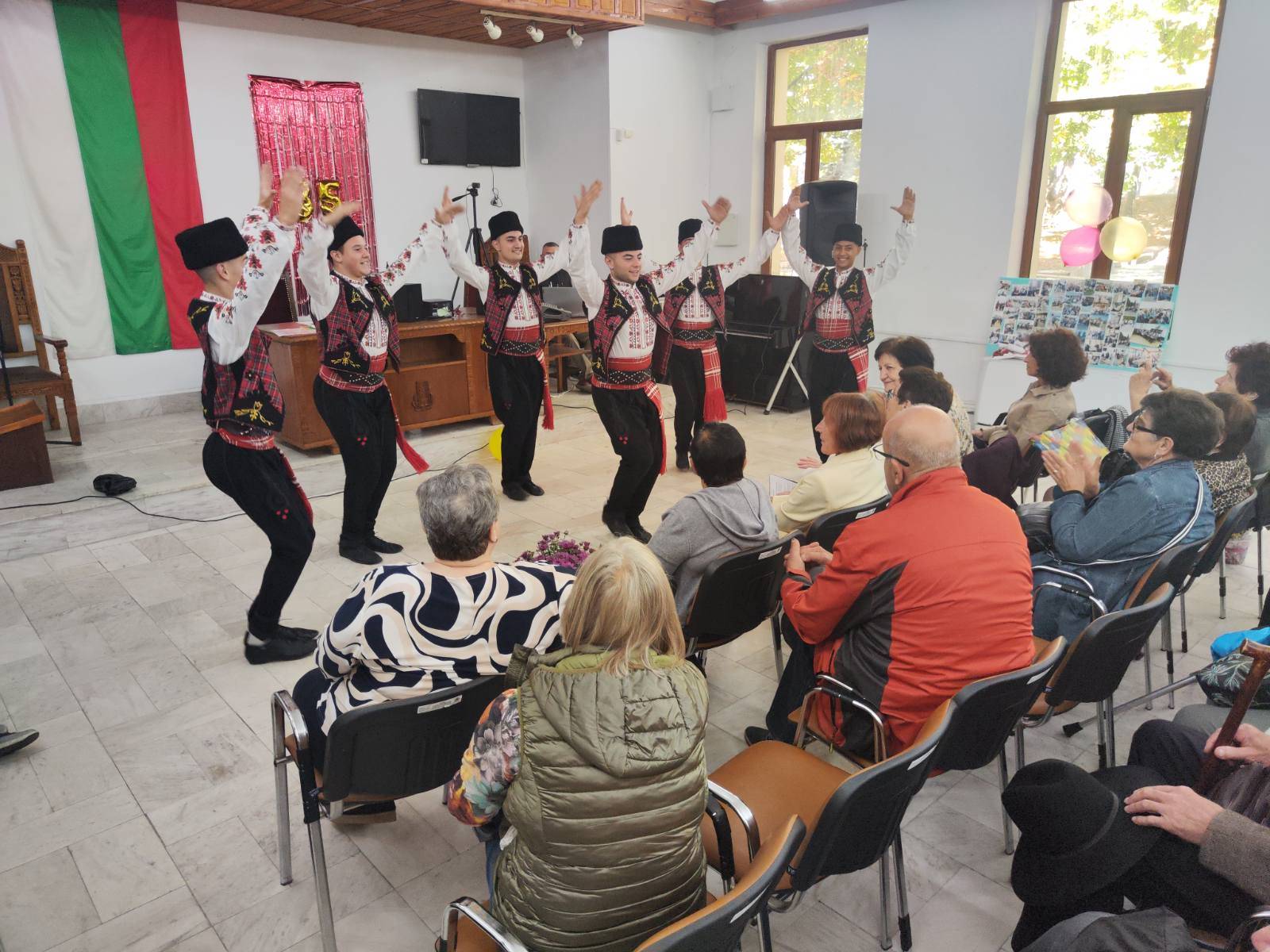 Организация на инвалидите godini obshtinska organizatsiya invalidite kot 5 2026 новините от българия 35 години от създаването си отбеляза общинската организация на инвалидите в котел. На празника присъстваха нейни... 35 години общинска организация на инвалидите в котел 2026 българия новините balgarianovinite. Com 2026-10-07 16:22:49 организация на инвалидите 35 години общинска организация на инвалидите в котел 2026 информационна агенция за разследваща журналистика и разследващ репортаж бургас, българия